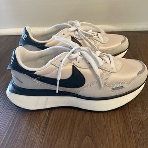 Nike Athletic Shoes in Cream and Black